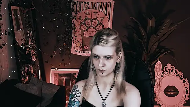 Snapshot of Noah_ElmerX chatting on November 26, 10:00 pm Noah ElmerX online show from November 26, 10:00 pm