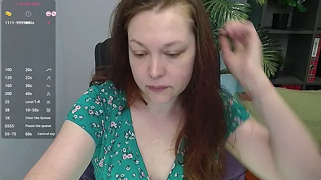 CutieGinger online show from November 9, 9:18 am