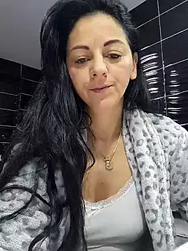 Snapshot of bruneta_sexy23 chatting on February 2, 5:21 am bruneta sexy23 online show from February 2, 5:21 am