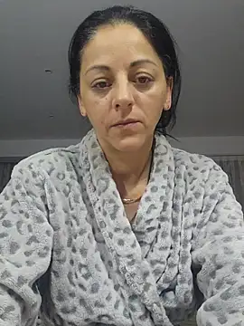 bruneta sexy23 online show from May 18, 4:07 am