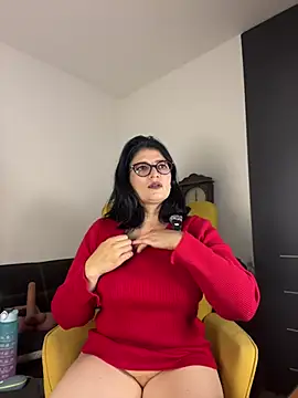 Snapshot of adriana71 chatting on June 30, 4:02 am adriana71 online show from June 30, 4:02 am