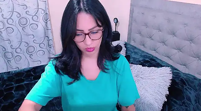 Snapshot of diana__34 chatting on March 20, 2:08 am diana 34 online show from March 20, 2:08 am