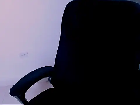 Snapshot of diana__34 chatting on October 13, 1:27 am diana 34 online show from October 13, 1:27 am