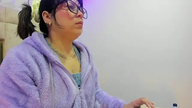 PauletteJ online show from January 7, 11:45 am