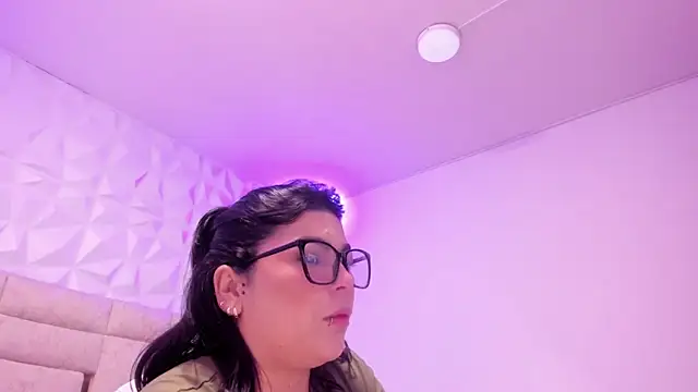 PauletteJ online show from February 20, 11:54 am