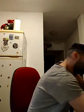 Snapshot of J0nyhson chatting on February 28, 8:20 am J0nyhson online show from February 28, 8:20 am