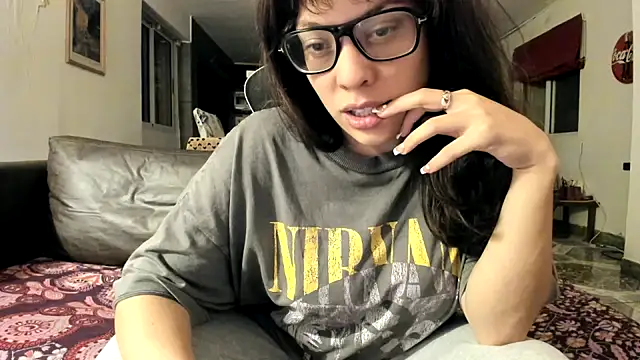 Snapshot of ginakatana chatting on October 3, 5:04 am ginakatana online show from October 3, 5:04 am