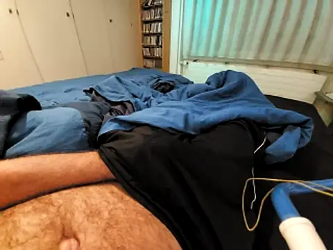 Snapshot of Ettarak chatting on February 13, 11:04 pm Ettarak online show from February 13, 11:04 pm