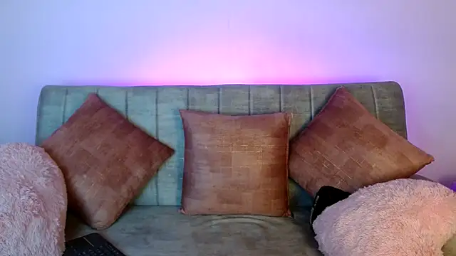 Snapshot of Katty_fox69 chatting on December 1, 8:41 am Katty fox69 online show from December 1, 8:41 am