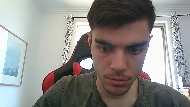 Snapshot of Omarnede chatting on November 12, 4:35 am Omarnede online show from November 12, 4:35 am