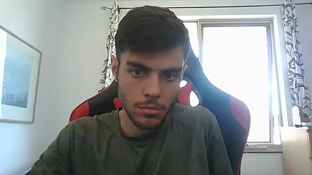 Snapshot of Omarnede chatting on November 27, 5:42 am Omarnede online show from November 27, 5:42 am