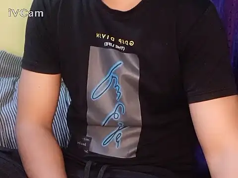 Snapshot of felix_dion chatting on January 5, 4:14 am felix dion online show from January 5, 4:14 am