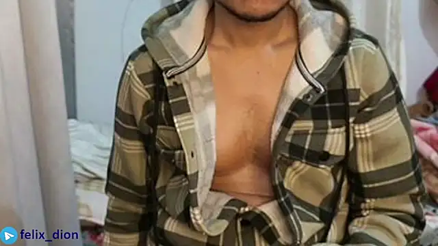 Snapshot of felix_dion chatting on February 6, 6:11 pm felix dion online show from February 6, 6:11 pm