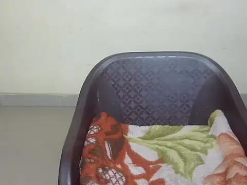 Snapshot of Lusty_Wife1 chatting on December 5, 10:44 am Lusty Wife1 online show from December 5, 10:44 am