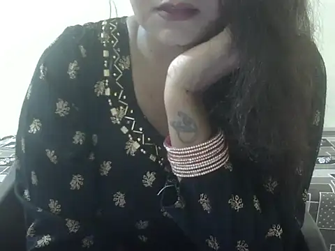 Snapshot of Lusty_Wife1 chatting on September 16, 9:21 am Lusty Wife1 online show from September 16, 9:21 am