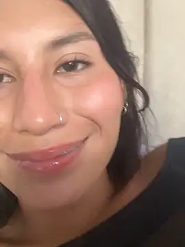 Snapshot of emily_villamil chatting on January 29, 9:17 pm emily villamil online show from January 29, 9:17 pm