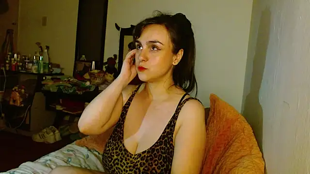 collette beaufoy  online show from September 28, 10:26 pm