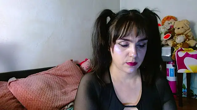 collette beaufoy  online show from April 26, 5:27 am