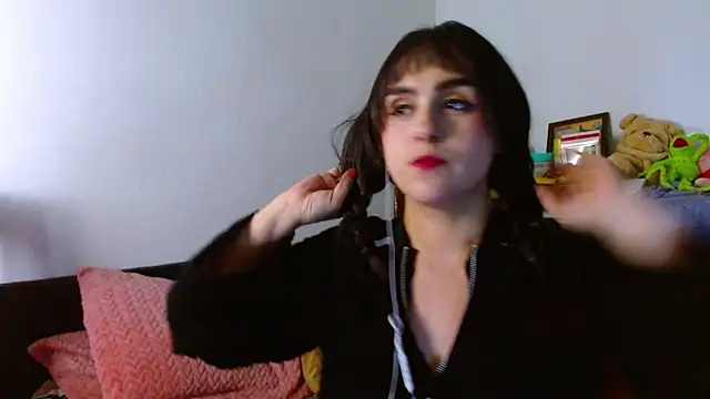 collette beaufoy  online show from June 14, 7:10 am
