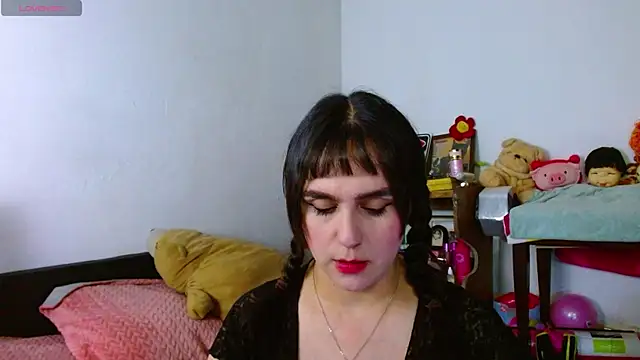 collette beaufoy  online show from July 20, 11:40 pm