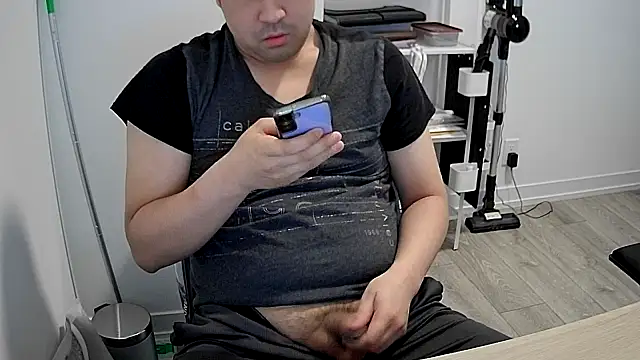 Koreanboy171 online show from May 15, 3:24 am