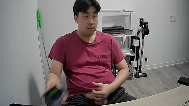 Koreanboy171 online show from May 28, 10:51 pm