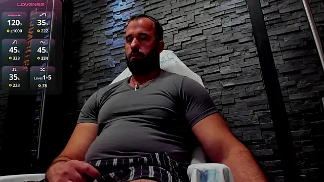 Snapshot of David_Big_Daddy chatting on June 23, 10:41 pm David Big Daddy online show from June 23, 10:41 pm