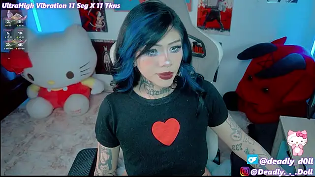 Snapshot of Deadly_Doll chatting on April 9, 9:20 pm Deadly Doll online show from April 9, 9:20 pm