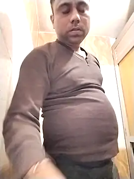 Snapshot of IndianPornStarRavee chatting on December 15, 6:23 pm IndianPornStarRavee online show from December 15, 6:23 pm