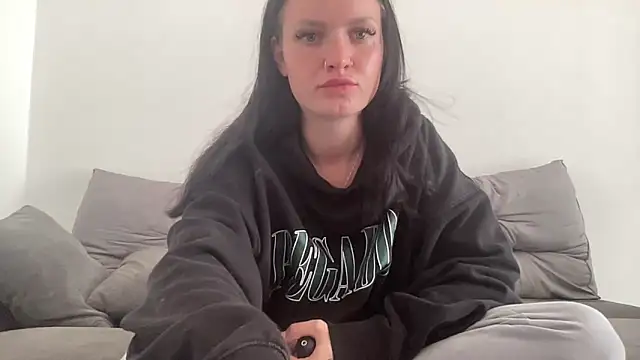 Snapshot of mariemelissah chatting on February 17, 10:23 am mariemelissah online show from February 17, 10:23 am