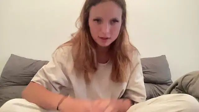 Snapshot of mariemelissah chatting on May 23, 4:33 pm mariemelissah online show from May 23, 4:33 pm