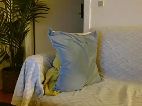 Snapshot of niky_sweet1919 chatting on February 16, 11:05 pm niky sweet1919 online show from February 16, 11:05 pm