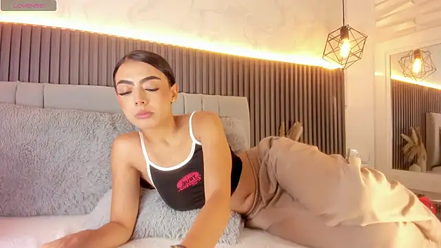 SHANONCLARK online show from November 27, 7:16 pm