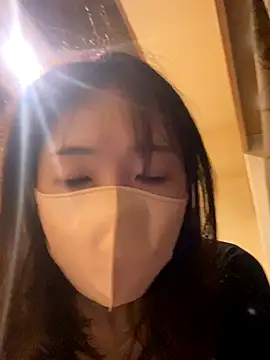 Snapshot of Love_me_Eri_ chatting on November 11, 11:05 pm Love me Eri online show from November 11, 11:05 pm