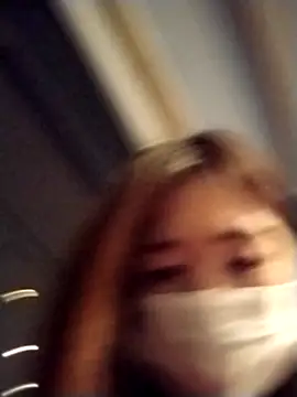 Snapshot of Love_me_Eri_ chatting on December 5, 9:51 am Love me Eri online show from December 5, 9:51 am