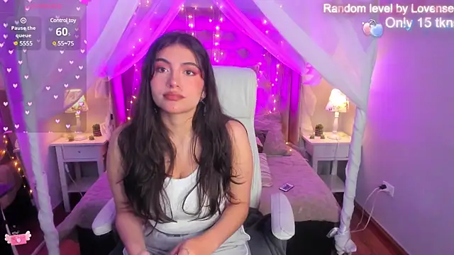 Snapshot of Ellie_Jhonson__ chatting on January 4, 2:25 pm Ellie Jhonson   online show from January 4, 2:25 pm