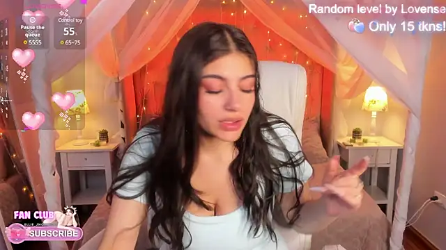 Snapshot of Ellie_Jhonson__ chatting on March 4, 3:15 pm Ellie Jhonson   online show from March 4, 3:15 pm