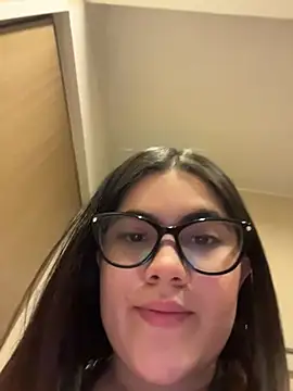 Snapshot of Valenhill@xh chatting on July 24, 3:59 am Valenhillxh online show from July 24, 3:59 am
