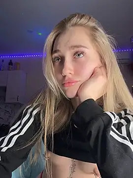 Good  Girl  online show from December 17, 4:35 pm