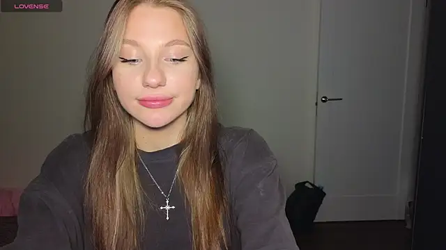 MiaKeler online show from February 5, 10:01 pm