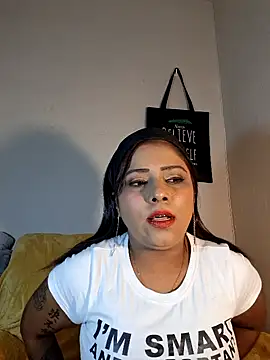 Snapshot of IndianBibix chatting on June 24, 6:40 pm IndianBibix online show from June 24, 6:40 pm