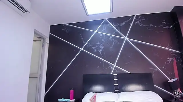  valeriiee  online show from January 18, 7:15 pm