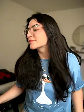 Lia flowers online show from October 26, 8:15 pm