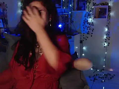 Snapshot of BeellyDance chatting on November 6, 6:53 pm BeellyDance online show from November 6, 6:53 pm