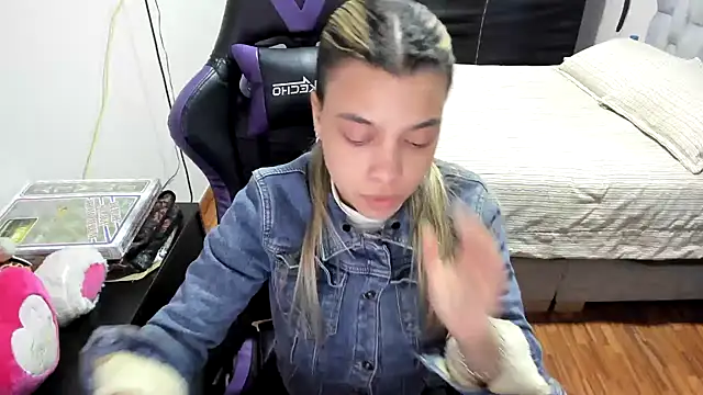 LuisaReyes 2911 online show from September 27, 2:16 am