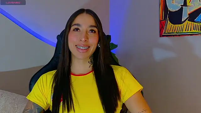 KAYLA BATISTA online show from June 25, 11:09 pm