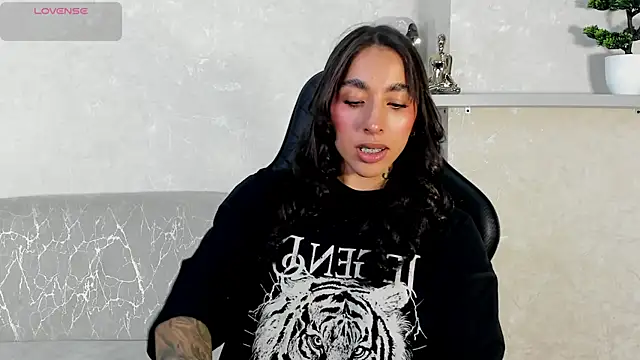 KAYLA BATISTA online show from July 13, 11:29 pm