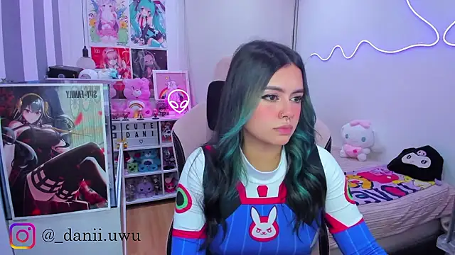 CuteDani  online show from January 7, 10:18 am