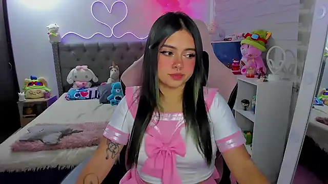 Snapshot of CuteDani_ chatting on July 26, 4:31 am CuteDani online show from July 26, 4:31 am