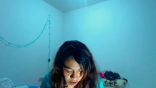 Snapshot of AmaraRoberts420 chatting on December 7, 1:03 am AmaraRoberts420 online show from December 7, 1:03 am